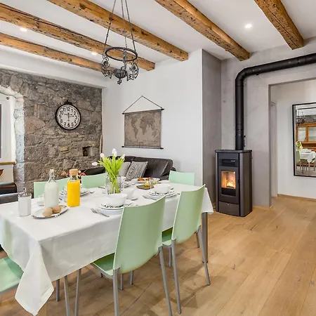 Katarina Guest house 4*